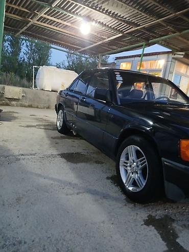 c220 cdi: Mercedes-Benz 190: 0.2 l | 1990 il Sedan — 7