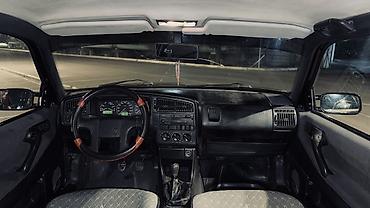 Продажа авто: Volkswagen Passat: 1992 г., 1.8 л, Механика, Бензин, Универсал — 8