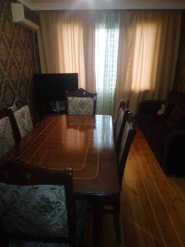 снять квартиру в баку дешево: Salam. Ev xırdalanda aytac restoranın qarşısında köhnə binada