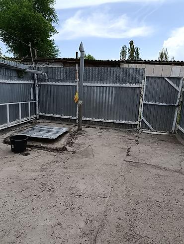 Продажа барачных домов: Продается 2х комнатная квартира барачного типа. Имеется собственная — 4