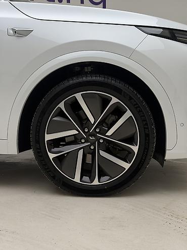 Lixiang: Lixiang L7: 2023 г., 1.5 л, Автомат, Электромобиль, Кроссовер — 8