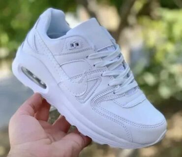patike za boks nike: M. patike 
36-41
3050 din