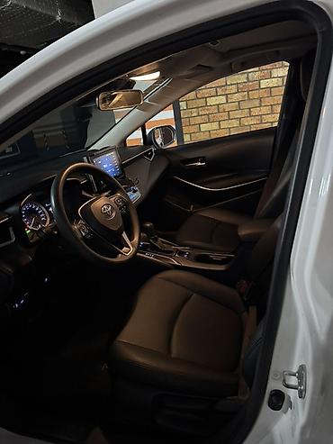 changan cs35 plus: Toyota Corolla: 2021 г., 1.8 л, Гибрид, Седан — 8