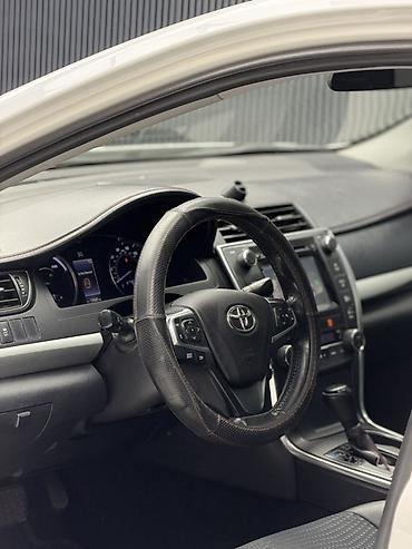 rav4 se: Toyota Camry: 2015 г., 2.5 л, Автомат, Гибрид, Седан — 8