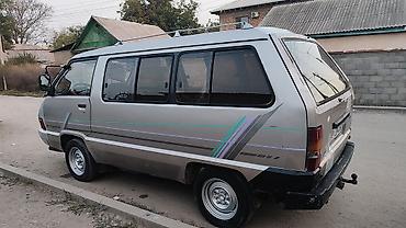 ion машина: Toyota Hiace: 1989 г., 2 л, Механика, Бензин, Минивэн — 7