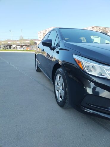 Chevrolet: Chevrolet Cruze: 1.4 l | 2018 il 129500 km Sedan — 6