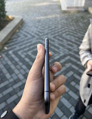 Apple iPhone: IPhone 11, Qara, Qırıq — 3