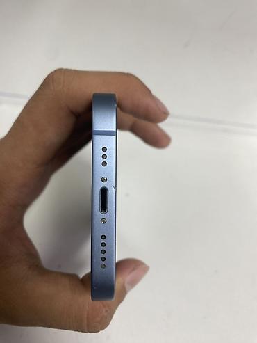 Apple iPhone: IPhone 13, Б/у, 128 ГБ, Голубой, Кабель, 79 % — 12