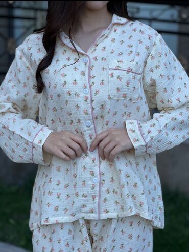 Пижамы: Муслиновый пижамы 🫶🏻 В наличии размеры M l xl 2xl 3xl ✔️Двойки с — 12
