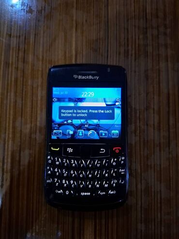 Информатика: Blackberry Classic, Кнопочный