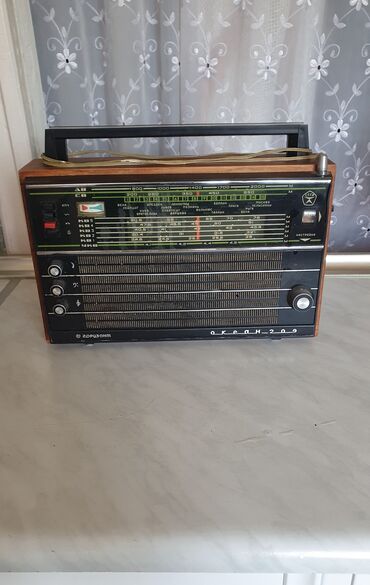 Digər kolleksiyalar: Əntiq radio