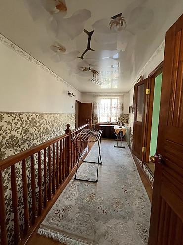 Продажа коттеджей и домов: Продается 2х этажный особняк из 10комнат 330м2, по ул. Шаумяна, на — 20