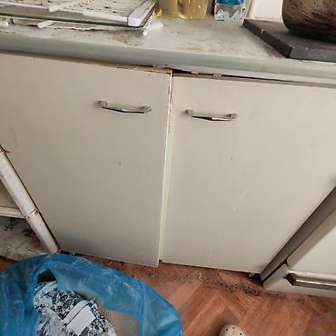 silver kitchen: Кухонный гарнитур в светлом кремовом цвете. В комплект входят: - 4 — 3