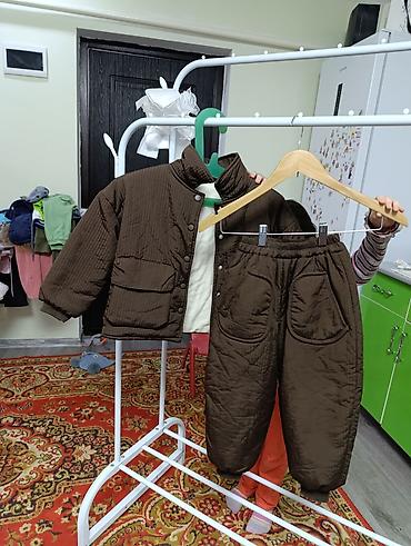 На 6-7 лет.Детский утеплённый комплект 2-в-1: куртка + брюки, цвет