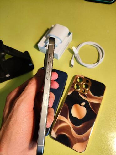 Apple iPhone: IPhone 15 Pro Max, Б/у, 256 ГБ, Серебристый, Зарядное устройство, Защитное стекло, Кабель, 81 % — 2