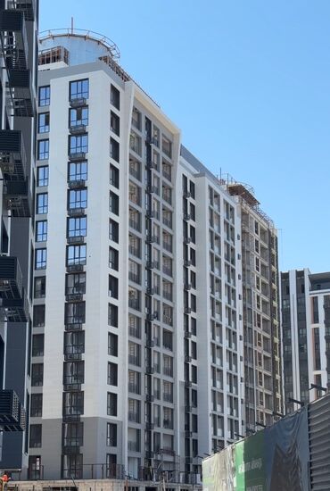 продажа квартир от собственников: 3 бөлмө, 93 кв. м, Элитка, 4 кабат, ПСО (өзү оңдоп түзөтүп бүтүү үчүн)