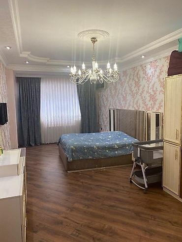 əmlak birjası: Yeni Yasamal, 3 otaqlı, Yeni tikili, m. İnşaatçılar, 135 kv. m — 7
