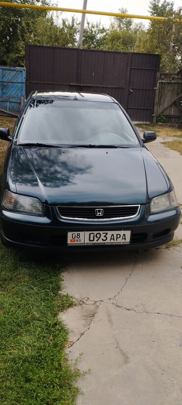 машина тайота: Honda Civic: 1999 г., Седан