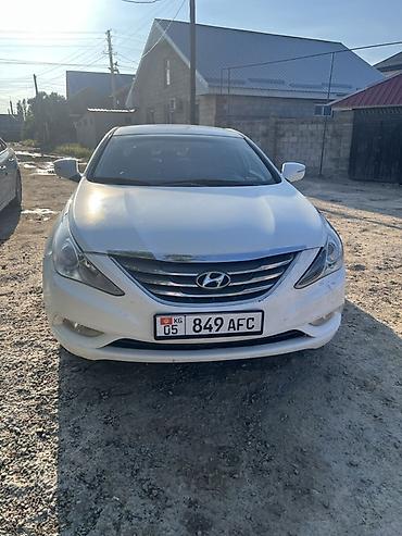 решетка на соната: Hyundai Sonata: 2011 г., 2 л, Автомат, Газ, Седан — 10