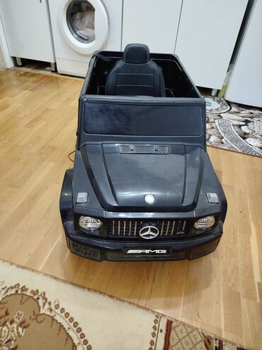 usag arabasi: Qara rəngdə, Mercedes-Benz AMG stilində uşaq elektrik avtomobili