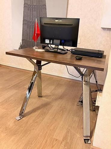 Ofis masaları: İşlənmiş, Müdir üçün, Dördbucaq masa — 7