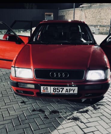 машина жалабат: Audi 80: 1993 г., 2 л, Механика, Бензин, Седан