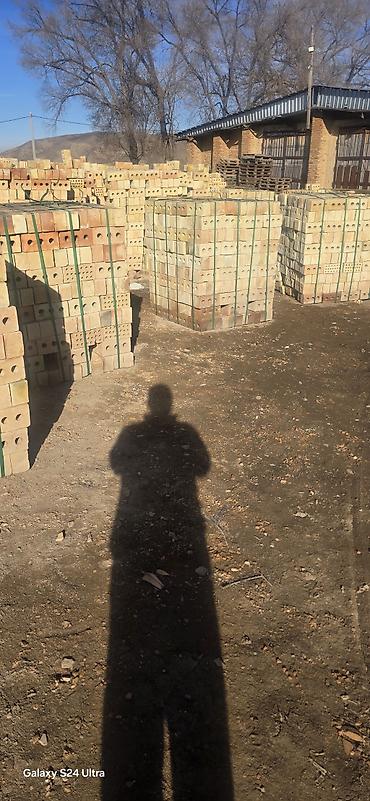 Огнеупорный кирпич: С доставкой на манипуляторе. Подьем до третий этаж.Кирпич шамотный — 10