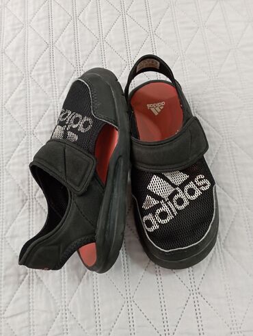 оригинал adidas: Размер 31 состояние хорошее