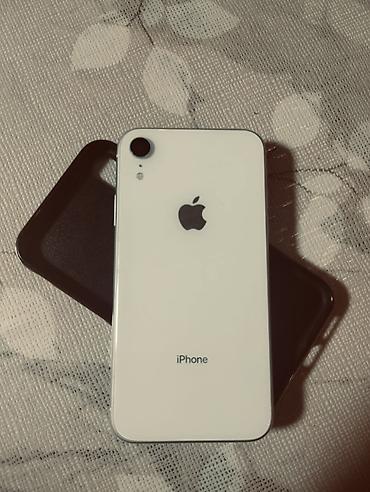 Apple iPhone: IPhone Xr, Б/у, 128 ГБ, Белый, Чехол, 79 % — 12