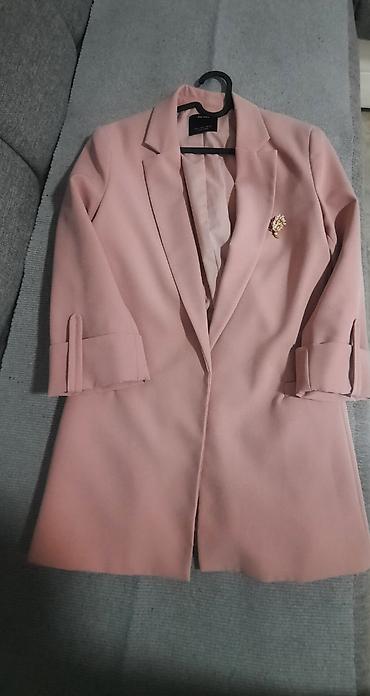 Sakoi: Berska nov sako. Nikad nosen. Ukrasni rukavi, elegantan bros — 4
