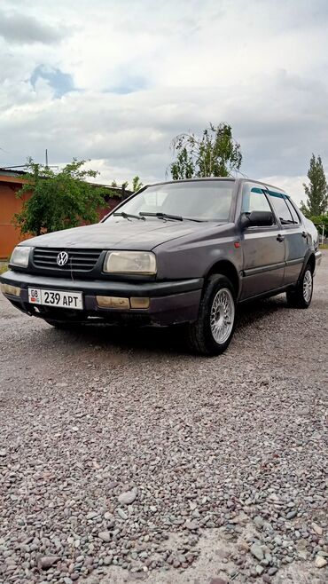 решетка на пассат б3: Volkswagen Vento: 1994 г., 2 л, Бензин