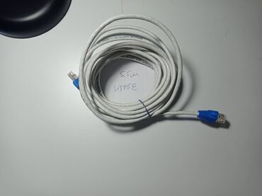 пассивное сетевое оборудование eserver: Кабель комнатный, UTP Cat 5E, RJ45, обжат с двух сторон, белый, 5,5