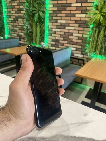 iphone 8s plus: IPhone 7 Plus, 32 GB, Jet Black, Barmaq izi