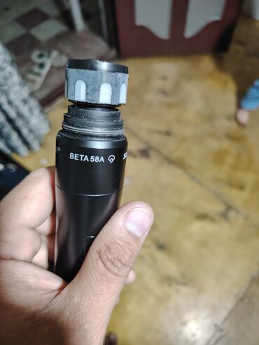 Səsgücləndiricilər, qulaqlıqlar və mikrofonlar: Shure QLXD4 simsiz mikrofon qəbuledicisi - Model: QLXD4 (Q51 — 11