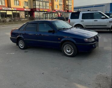 Volkswagen: Volkswagen Passat: 1994 г., 1.8 л, Механика, Бензин, Седан