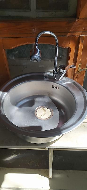 xrom acar: Mətbəx üçün dairəvi paslanmayan polad lavabo və qarışdırıcı kran — 1