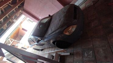 Toyota: Toyota Avensis sedan - Kuzov: 4 qapılı sedan, boz rəng - Salon: bej — 8