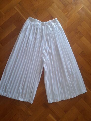široke letnje pantalone: SNIZENO! Zarin model plisirane pantalone vl. M. L