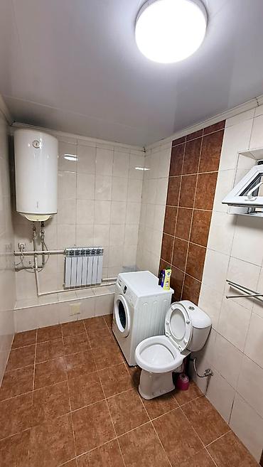 Продажа коттеджей и домов: 🏡 **Продается кирпичный дом в ж/м Ак-Орго, Бишкек** 🛏️ 4 комнаты | 📐 — 1