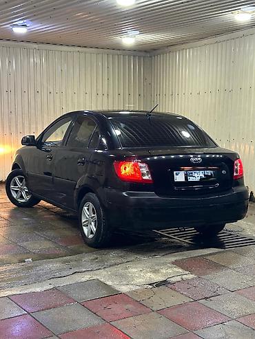 Kia: Kia Rio: 1.4 l | 2008 il Sedan — 2