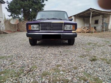 kvadrasikl satisi: VAZ 2107 (LADA 2107), bənövşəyi rəng. Xarici: - Klassik sedan kuzov