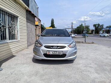 Hyundai: Hyundai Solaris: 2013 г., 1.6 л, Автомат, Газ, Седан