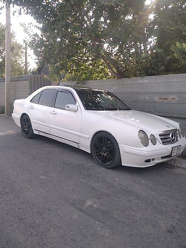 bye e5: Mercedes-Benz E-Class: 2000 г., Седан — 1
