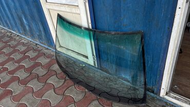купить мерседес спринтер бу в россии: Лобовое стекло на мерс 124 бу,есть трещина