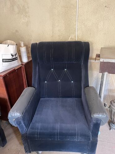 Bağ, çöl masa və oturacaq dəstləri: Divan 210sm
Kreslo 2 eded
85sm