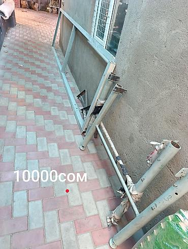 Торговое оборудование: Металлические стойки/стойки-вешала для одежды и выкроек Большая — 3