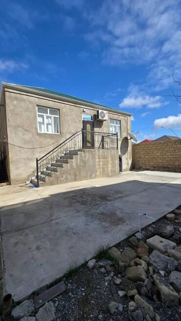 Həyət evləri və villaların satışı: Biləcəri 3 otaqlı, 90 kv. m, Yeni təmirli