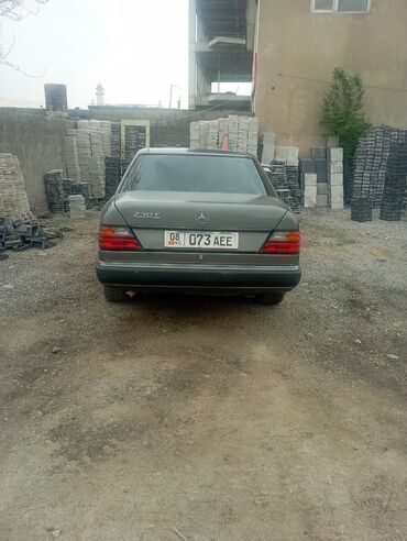 мерседес бенс 709: Mercedes-Benz 230: 1989 г., 2.3 л, Автомат, Бензин, Седан