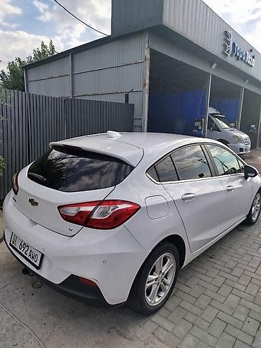 spark 2017: Chevrolet Cruze: 2018 г., 1.4 л, Вариатор, Бензин, Седан — 3
