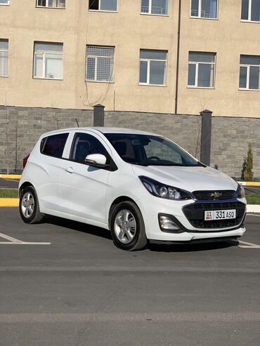 урулган машина: Chevrolet Spark: 2018 г., 1 л, Автомат, Бензин